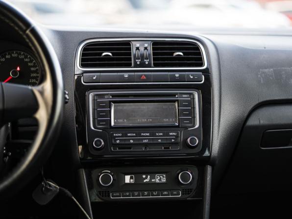 Volkswagen Polo V с пробегом 2014 года, цена 720 000 рублей, 165705 км, седан, Автокод Объявления