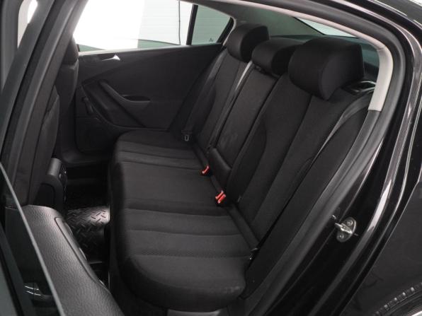 Volkswagen Passat B6 с пробегом 2010 года, цена 649 000 рублей, 220808 км, седан, Автокод Объявления