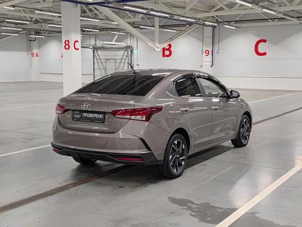 Hyundai Solaris II Рестайлинг с пробегом 2022 года, цена 1 825 000 рублей, 117231 км, седан, Автокод Объявления