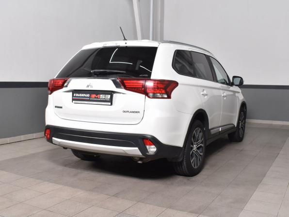 Mitsubishi Outlander III Рестайлинг 2 с пробегом 2016 года, цена 1 949 999 рублей, 86948 км, внедорожник, Автокод Объявления
