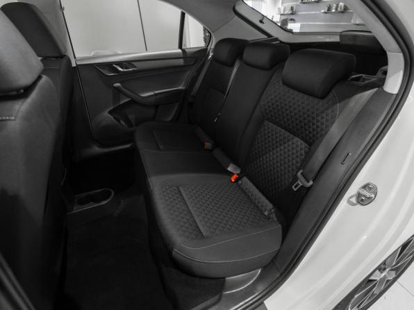 Skoda Rapid I с пробегом 2016 года, цена 945 000 рублей, 187687 км, лифтбек, Автокод Объявления