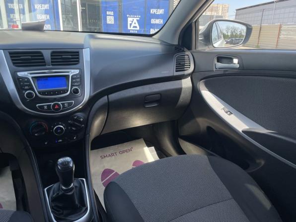 Hyundai Solaris I с пробегом 2014 года, цена 865 000 рублей, 185500 км, хэтчбек, Автокод Объявления
