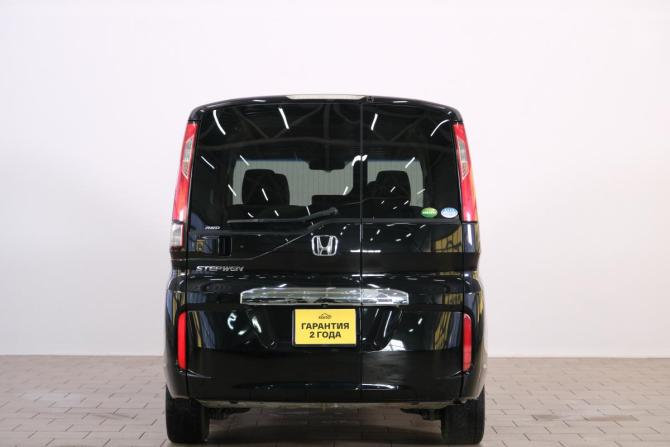 Honda Stepwgn V Рестайлинг с пробегом 2019 года, цена 2 249 000 рублей, 78000 км, минивэн, Автокод Объявления