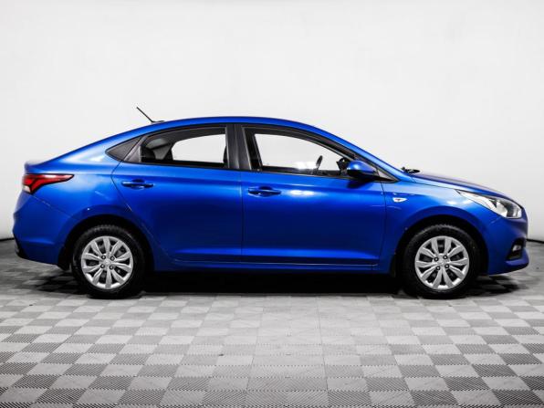 Hyundai Solaris II с пробегом 2018 года, цена 1 349 000 рублей, 100000 км, седан, Автокод Объявления