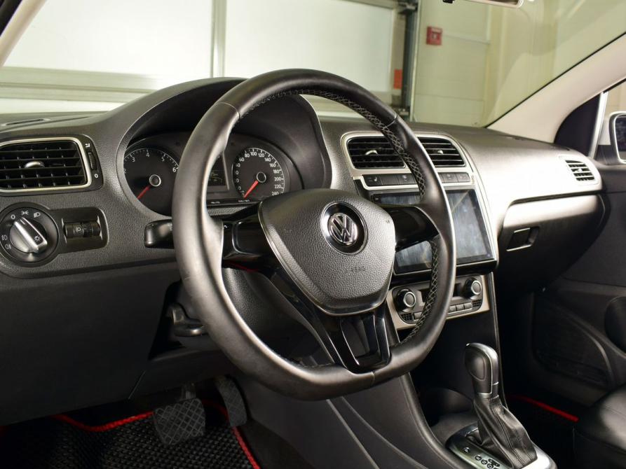 Volkswagen Polo V Рестайлинг Кемерово  - изображение 6