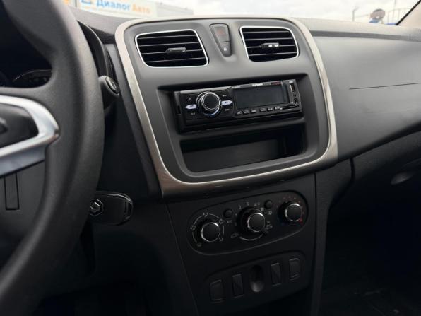 Renault Logan II Рестайлинг с пробегом 2021 года, цена 1 100 000 рублей, 30666 км, седан, Автокод Объявления