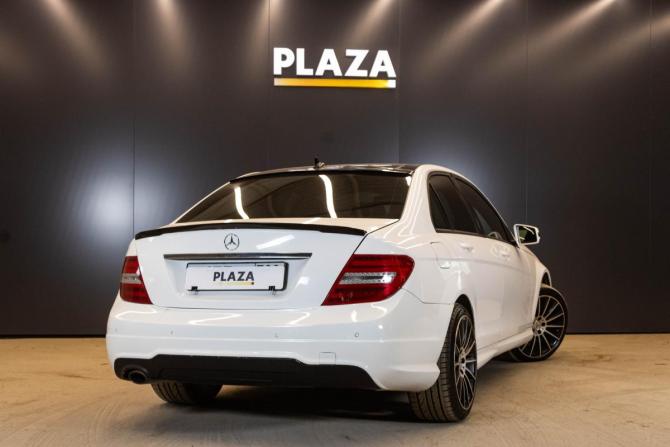 Mercedes-Benz C-Класс III (W204) Рестайлинг с пробегом 2012 года, цена 1 569 000 рублей, 265053 км, седан, Автокод Объявления