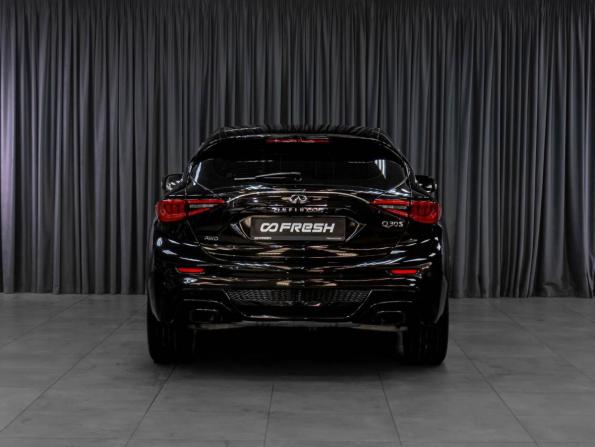 Infiniti Q30 с пробегом 2017 года, цена 3 099 000 рублей, 53845 км, хэтчбек, Автокод Объявления