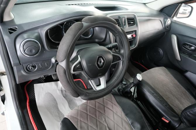 Renault Logan II Рестайлинг с пробегом 2021 года, цена 749 000 рублей, 268000 км, седан, Автокод Объявления