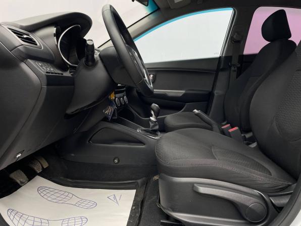 Kia Rio III Рестайлинг с пробегом 2016 года, цена 825 000 рублей, 142628 км, седан, Автокод Объявления