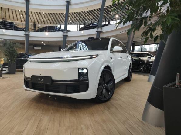 Новый Li Auto (Lixiang) L9 I Рестайлинг 2025 года, цена 11 990 000 рублей, внедорожник, Автокод Объявления