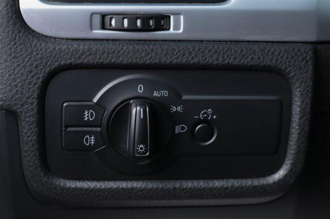 Volkswagen Touareg II с пробегом 2011 года, цена 1 699 000 рублей, 308000 км, внедорожник, Автокод Объявления