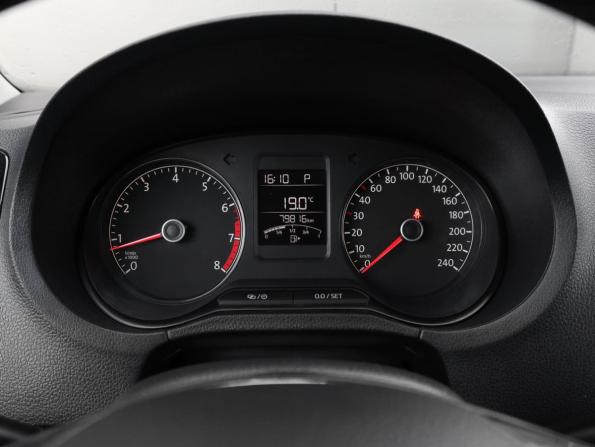 Volkswagen Polo V Рестайлинг с пробегом 2017 года, цена 1 198 000 рублей, 79814 км, седан, Автокод Объявления