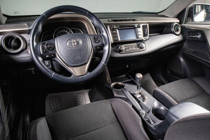 Toyota RAV4 IV (XA40) с пробегом 2014 года, цена 2 409 000 рублей, 70049 км, внедорожник, Автокод Объявления