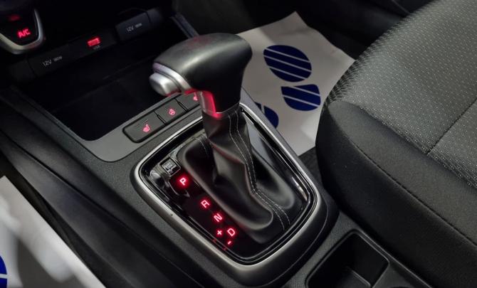 Kia Rio IV Рестайлинг с пробегом 2021 года, цена 1 635 000 рублей, 102665 км, хэтчбек, Автокод Объявления