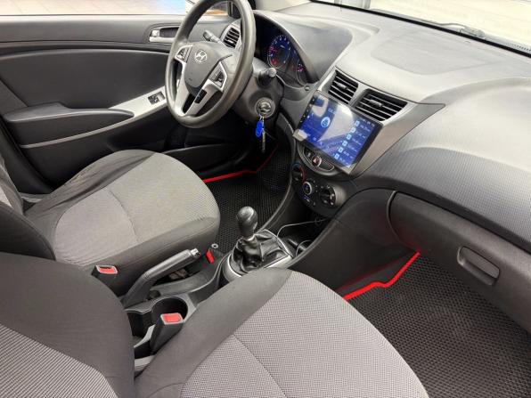 Hyundai Solaris I с пробегом 2013 года, цена 725 000 рублей, 125098 км, седан, Автокод Объявления