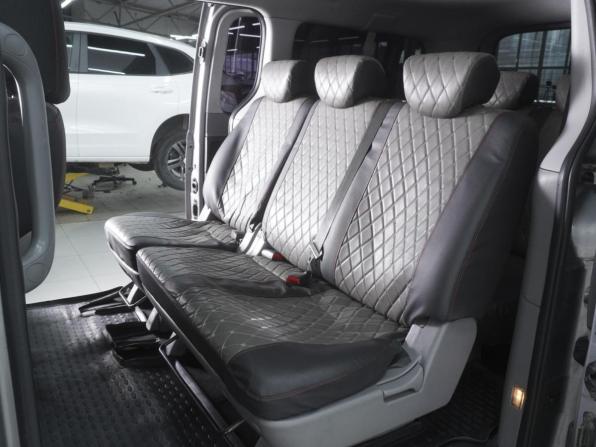 Hyundai H-1 II Рестайлинг с пробегом 2015 года, цена 1 960 000 рублей, 227864 км, минивэн, Автокод Объявления