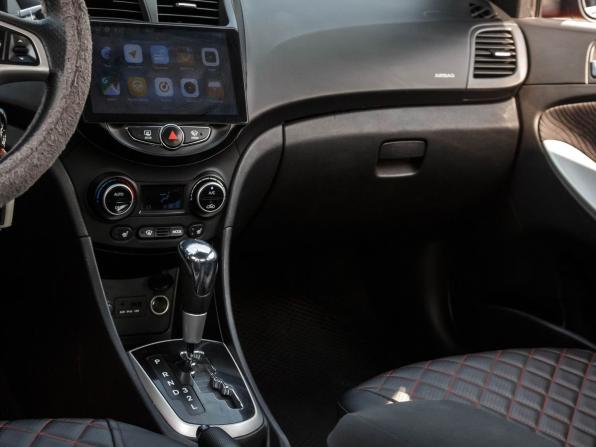 Hyundai Solaris I с пробегом 2012 года, цена 800 000 рублей, 230299 км, седан, Автокод Объявления