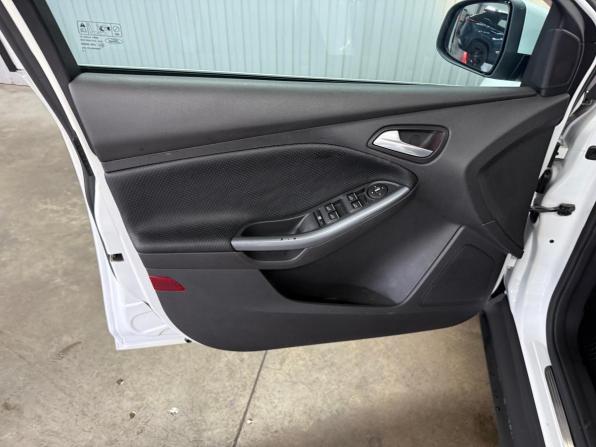 Ford Focus III с пробегом 2012 года, цена 947 000 рублей, 153504 км, хэтчбек, Автокод Объявления