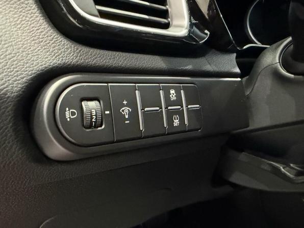 Kia Ceed III с пробегом 2021 года, цена 1 950 000 рублей, 86638 км, универсал, Автокод Объявления