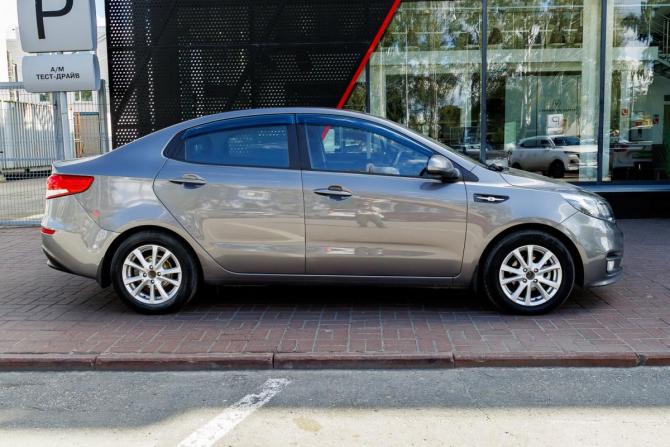 Kia Rio III Рестайлинг с пробегом 2016 года, цена 766 000 рублей, 112000 км, седан, Автокод Объявления