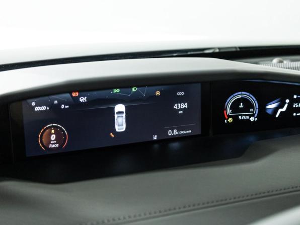 Changan UNI-V I с пробегом 2024 года, цена 2 499 000 рублей, 4600 км, лифтбек, Автокод Объявления