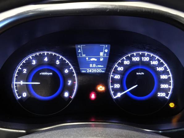 Hyundai Solaris I с пробегом 2013 года, цена 611 000 рублей, 242416 км, седан, Автокод Объявления