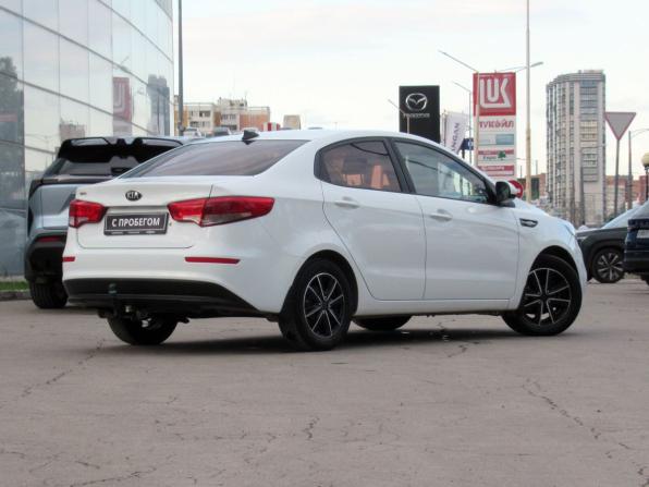 Kia Rio III Рестайлинг с пробегом 2017 года, цена 1 020 000 рублей, 157450 км, седан, Автокод Объявления
