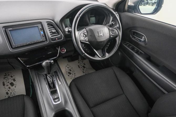 Honda Vezel I с пробегом 2017 года, цена 1 599 000 рублей, 61000 км, внедорожник, Автокод Объявления