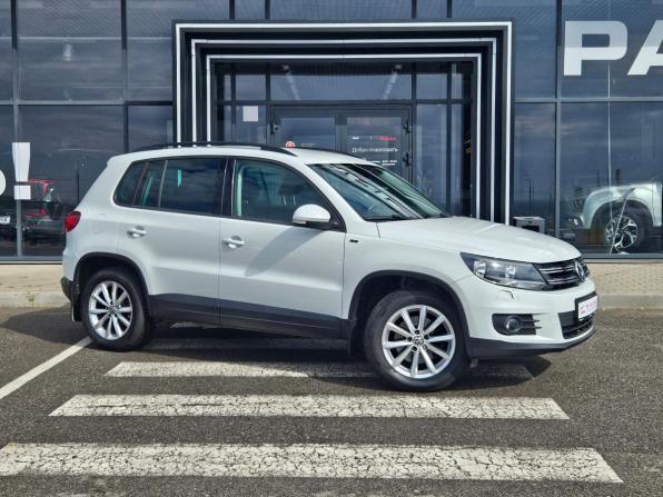 Volkswagen Tiguan I Рестайлинг с пробегом 2015 года, цена 1 456 000 рублей, 59000 км, внедорожник, Автокод Объявления
