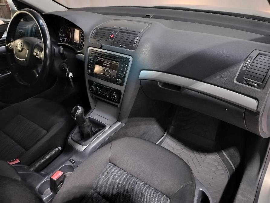 Skoda Octavia II (A5) Рестайлинг Санкт-Петербург  - изображение 10