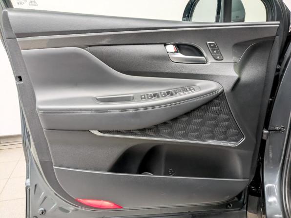 Hyundai Santa Fe IV Рестайлинг с пробегом 2022 года, цена 4 470 000 рублей, 26188 км, внедорожник, Автокод Объявления