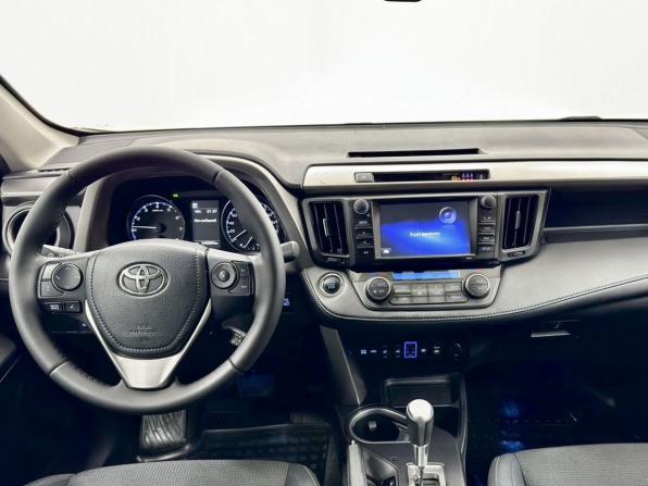 Toyota RAV4 IV (XA40) Рестайлинг с пробегом 2017 года, цена 2 250 000 рублей, 140863 км, внедорожник, Автокод Объявления