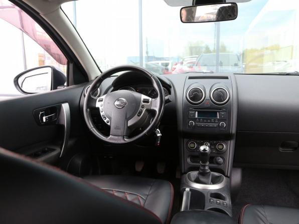 Nissan Qashqai I Рестайлинг с пробегом 2010 года, цена 940 000 рублей, 210750 км, внедорожник, Автокод Объявления