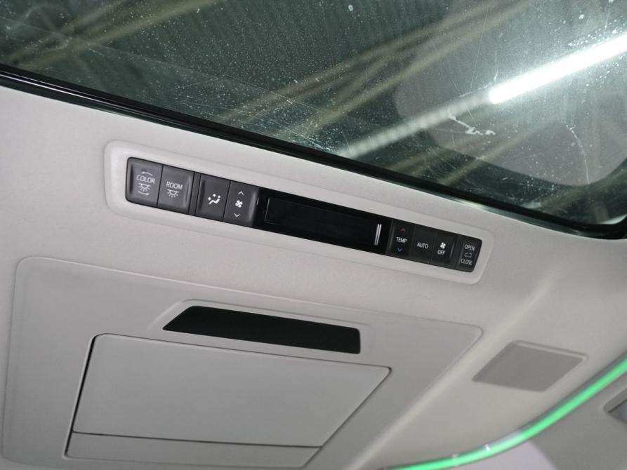 Toyota Vellfire II Рестайлинг Новосибирск  - изображение 12