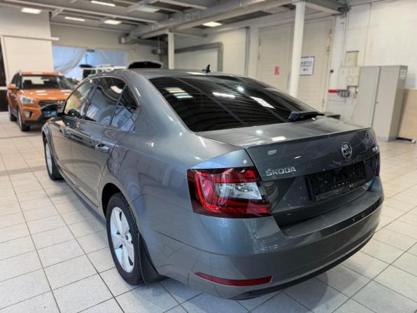Skoda Octavia III (A7) Рестайлинг с пробегом 2017 года, цена 1 809 000 рублей, 142746 км, лифтбек, Автокод Объявления