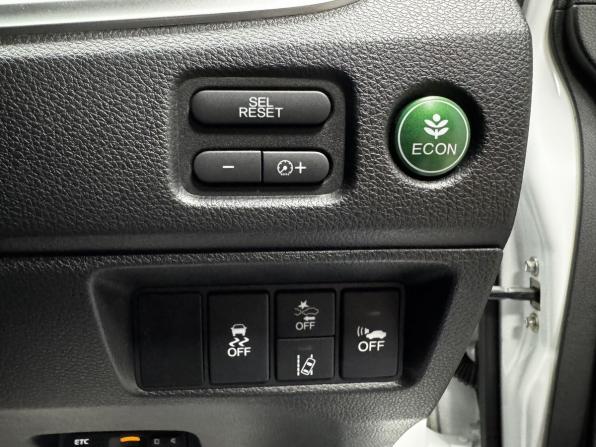 Honda Jade I с пробегом 2015 года, цена 1 370 000 рублей, 124169 км, компактвэн, Автокод Объявления