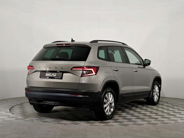 Skoda Karoq I с пробегом 2020 года, цена 1 945 000 рублей, 140505 км, внедорожник, Автокод Объявления