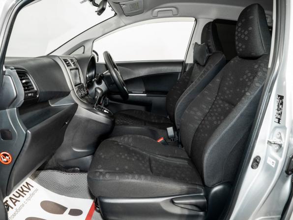 Toyota Ractis II с пробегом 2011 года, цена 875 000 рублей, 129800 км, хэтчбек, Автокод Объявления