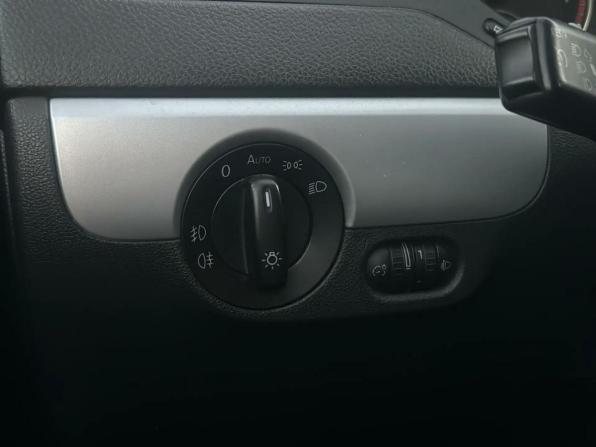 Volkswagen Jetta VI с пробегом 2011 года, цена 990 000 рублей, 210000 км, седан, Автокод Объявления