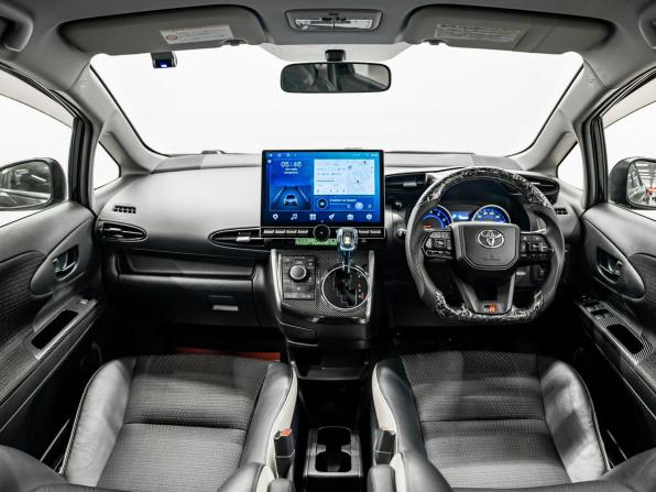 Toyota Wish II Рестайлинг с пробегом 2013 года, цена 1 500 000 рублей, 130060 км, минивэн, Автокод Объявления