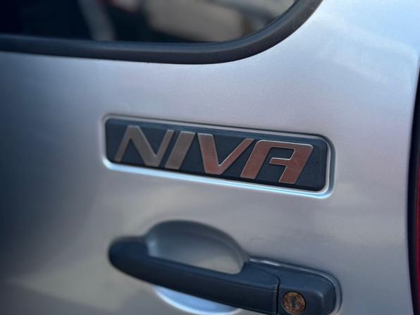 Chevrolet Niva I Рестайлинг с пробегом 2011 года, цена 499 000 рублей, 142072 км, внедорожник, Автокод Объявления