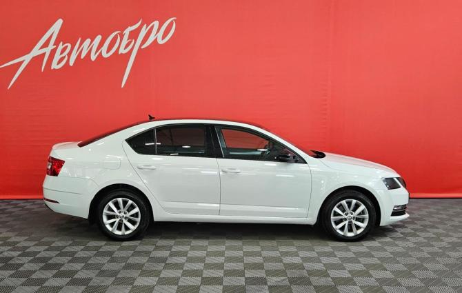 Skoda Octavia III (A7) Рестайлинг с пробегом 2017 года, цена 1 860 000 рублей, 148360 км, лифтбек, Автокод Объявления