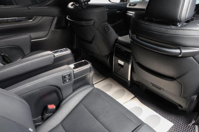 Toyota Alphard III Рестайлинг с пробегом 2021 года, цена 6 349 000 рублей, 51003 км, минивэн, Автокод Объявления