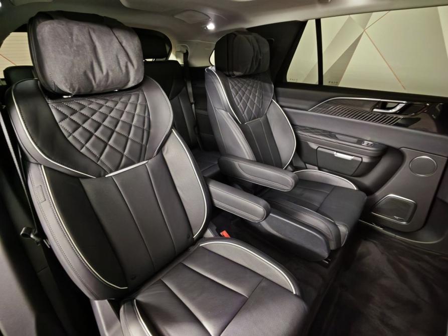 Hongqi E-HS9 Москва  - изображение 13