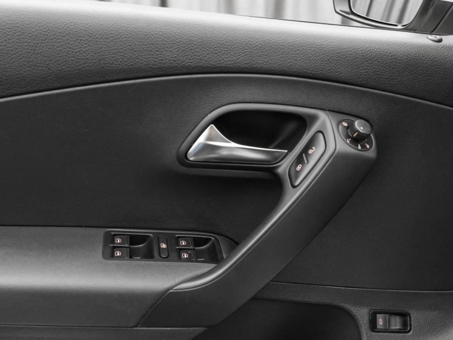 Volkswagen Polo V Рестайлинг Москва  - изображение 13