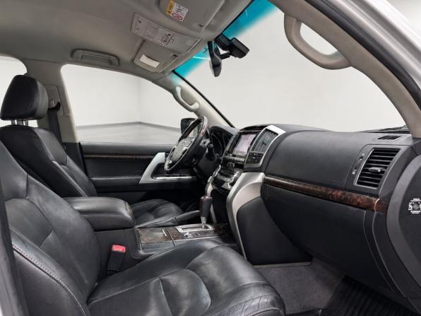 Toyota Land Cruiser 200 Series Рестайлинг 1 с пробегом 2013 года, цена 3 150 000 рублей, 325000 км, внедорожник, Автокод Объявления