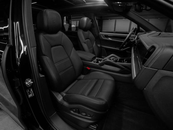 Porsche Cayenne III Рестайлинг с пробегом 2023 года, цена 17 370 000 рублей, 13772 км, внедорожник, Автокод Объявления