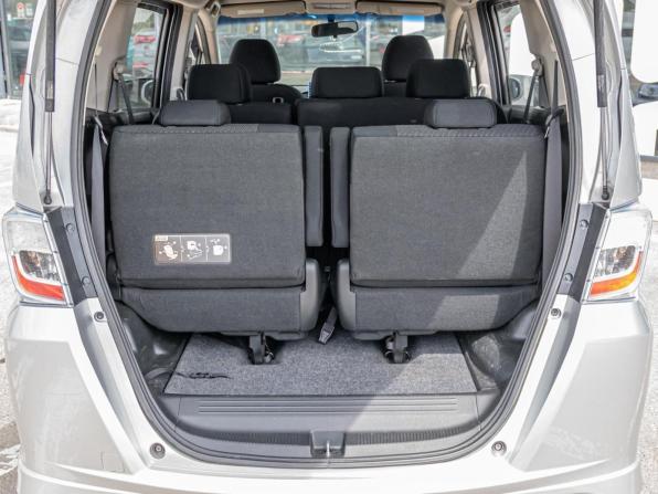 Honda Freed I Рестайлинг с пробегом 2012 года, цена 1 140 000 рублей, 114576 км, компактвэн, Автокод Объявления