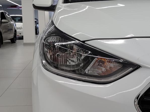 Hyundai Solaris II с пробегом 2018 года, цена 870 000 рублей, 237407 км, седан, Автокод Объявления